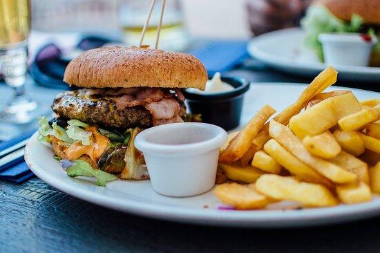 Jhalko Restaurant and Bar